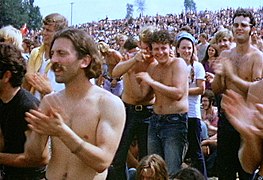 Woodstock redmond crowd.JPG