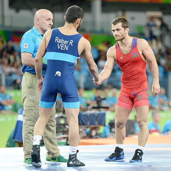 File:Wrestling at the 2016 Summer Olympics, Bayramov vs Rodríguez 2.jpg