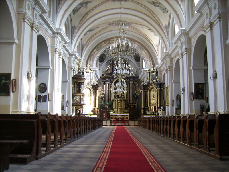 File:Żelechów - parish church inside.jpg