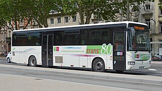 Irisbus Crossway Trans'80 devant le cirque d'Amiens.