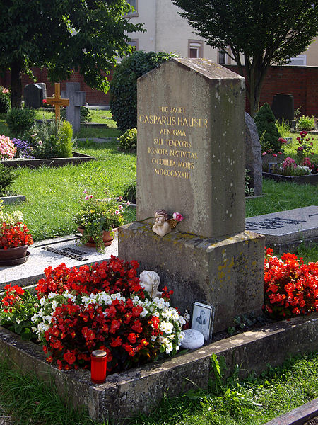 Hauser's grave