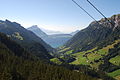 Valo de Riemenstalden vidita de la aertelfero de Chäppeliberg al Gitschen