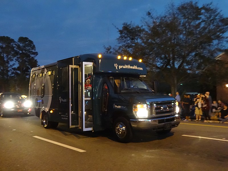 File:2014 Greater Valdosta Community Christmas Parade 140.JPG