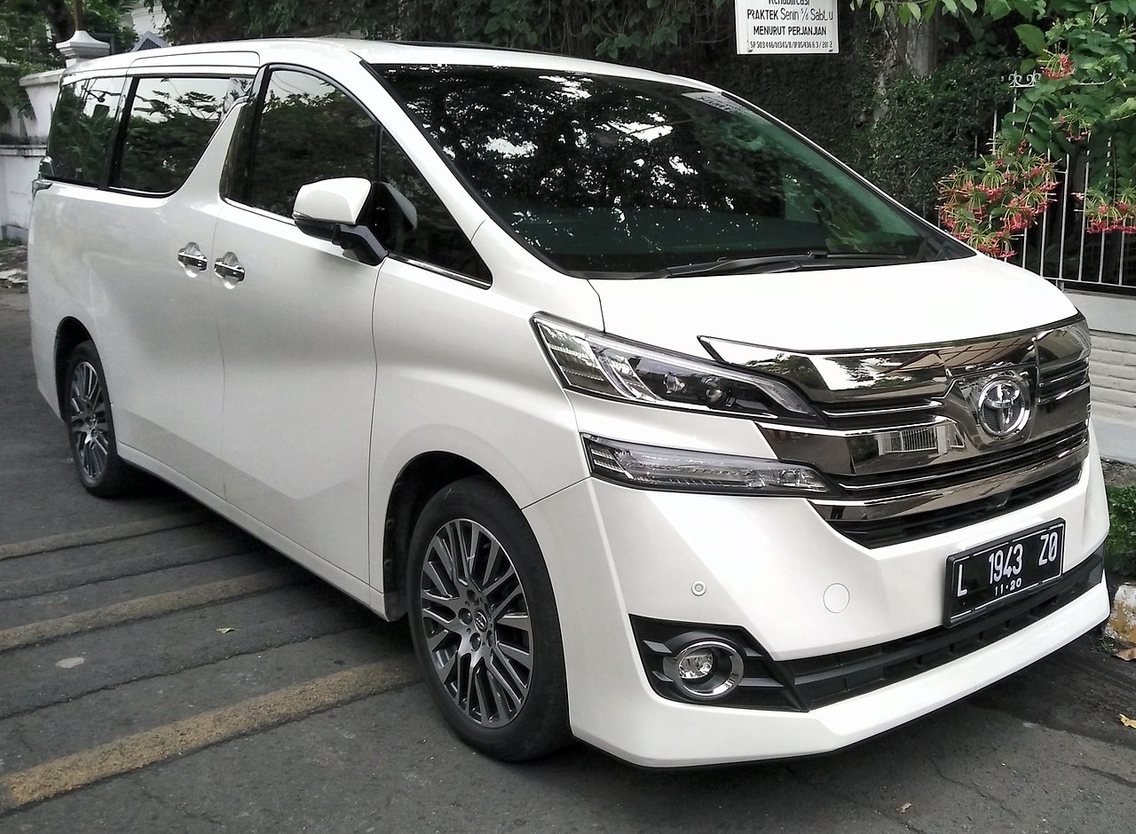 File 2022 Toyota Vellfire 2 5 G front West Surabaya jpg 