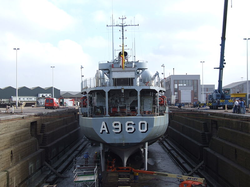 File:A960 in Drydock p6, Antwerp, Belgium.JPG