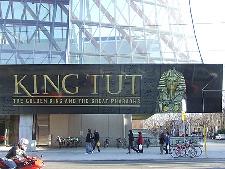 Advertisement for King Tut: The Golden King and the Great Pharaohs exhibition hosted at the Art Gallery of Ontario in 2009