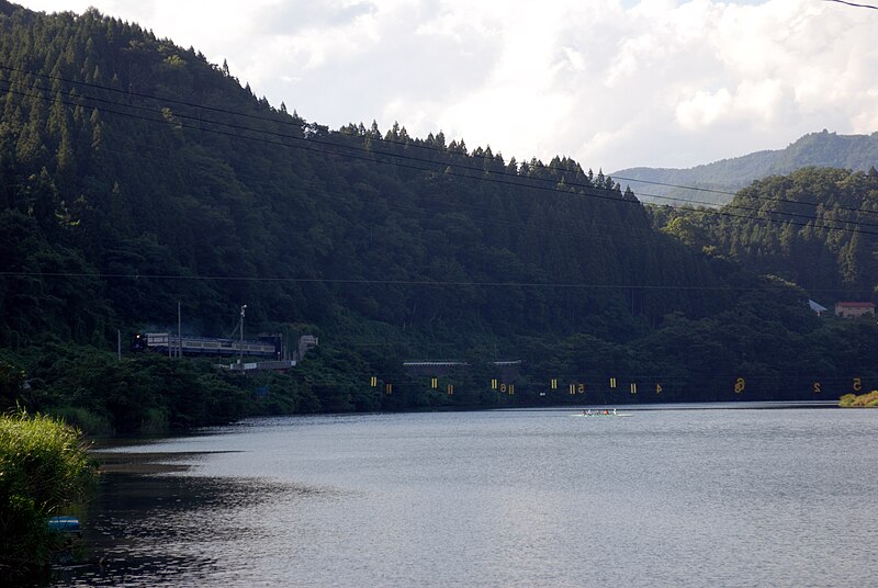 File:Agano River near Kitakata.jpg