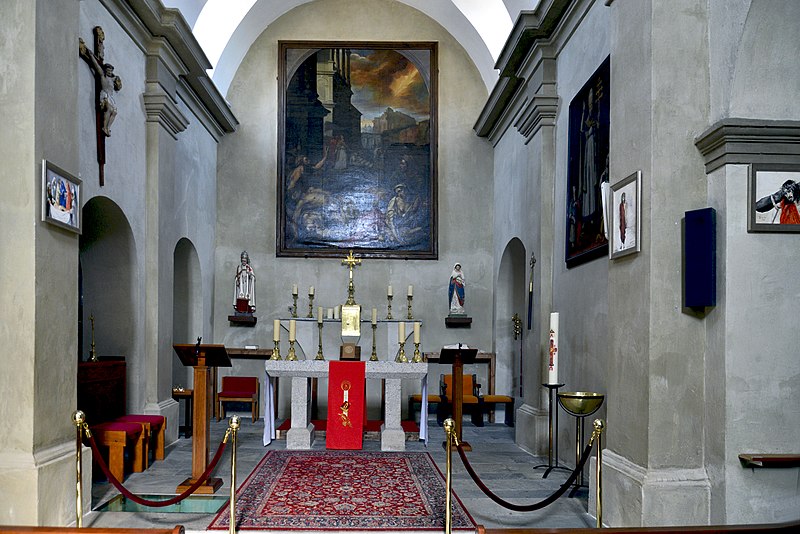 File:Aléria intérieur église San Marcello.jpg