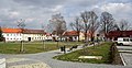 English: Alley at square in Dalešice, Třebíč District. Čeština: Alej na náměstí v Dalešicích, okr. Třebíč.