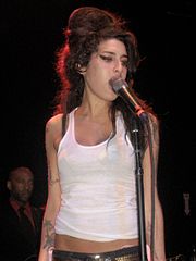 Amy Winehouse: Gyermekkora, Pályafutása, Egyéb tevékenységek