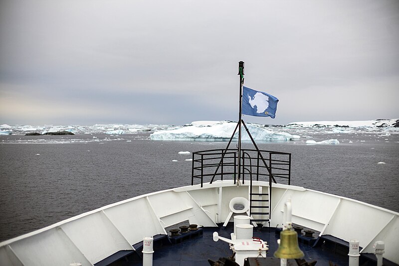 File:Antarctic Majesty (24309811824).jpg