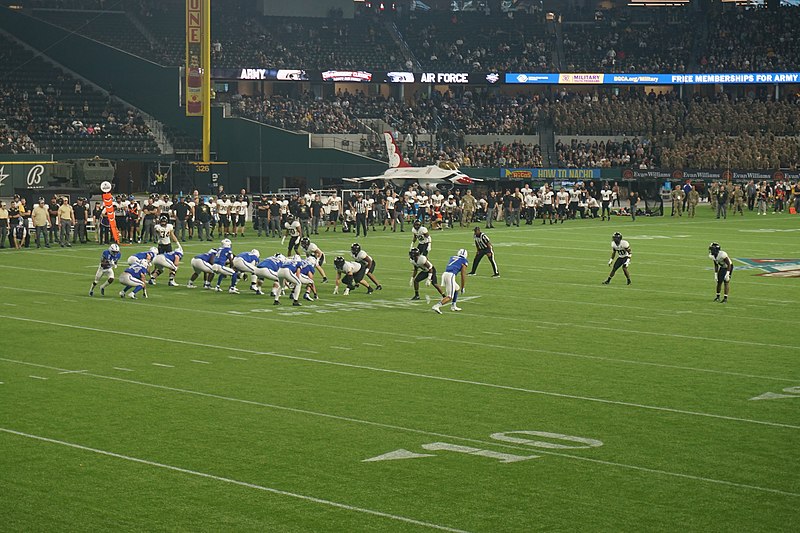 File:Army vs. Air Force football 2021 53 (Air Force on offense).jpg