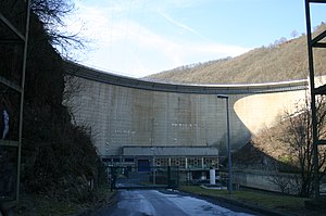 Staumauer von Esch-Sauer