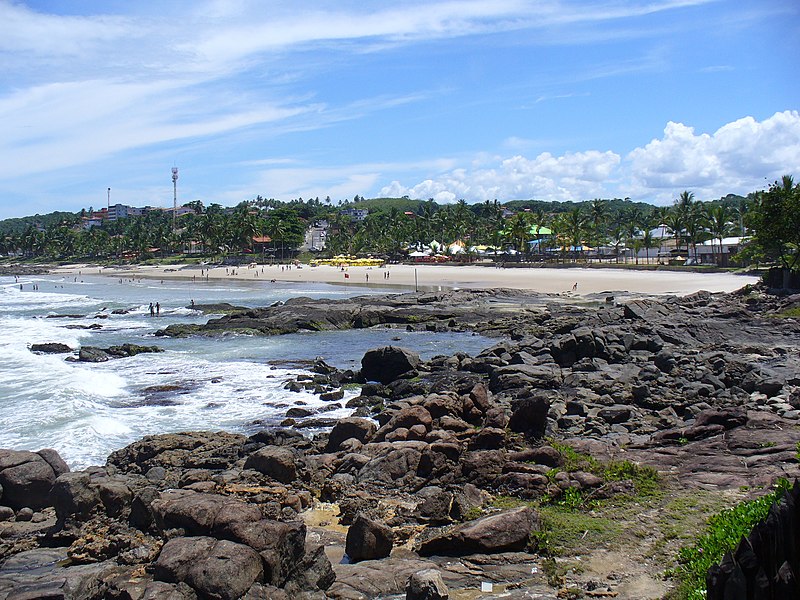 File:Batuba Beach, Ilhéus, Bahia, Brazil - panoramio.jpg