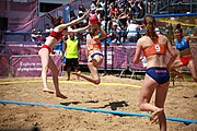 Deutsch: Beachhandball bei den Olympischen Jugendspielen 2018 in Buenos Aires; Tag 7, 13. Oktober 2018; Mädchen, Halbfinale – Niederlande-Kroatien 0:2 English: Beach handball at the 2018 Summer Youth Olympics in Buenos Aires at 13 October 2018 – Girls Semifinal – Netherlands-Croatia 0:2 Español: Handball de playa en los Juegos Olimpicos de la Juventud Buenos Aires 2018 en 13 de octubre de 2018 – Semifinales Femeninas - Países Bajos-Croacia 0:2