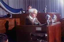 Premiér Ben Gurion při projevu před parlamentem, 1957