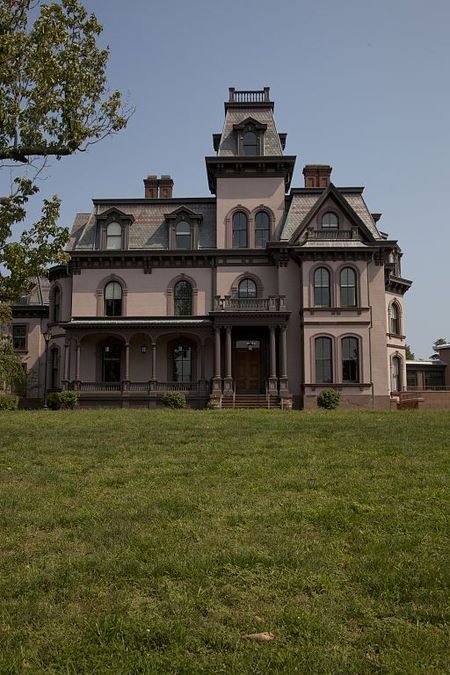 Betts House Vertical Highsmith