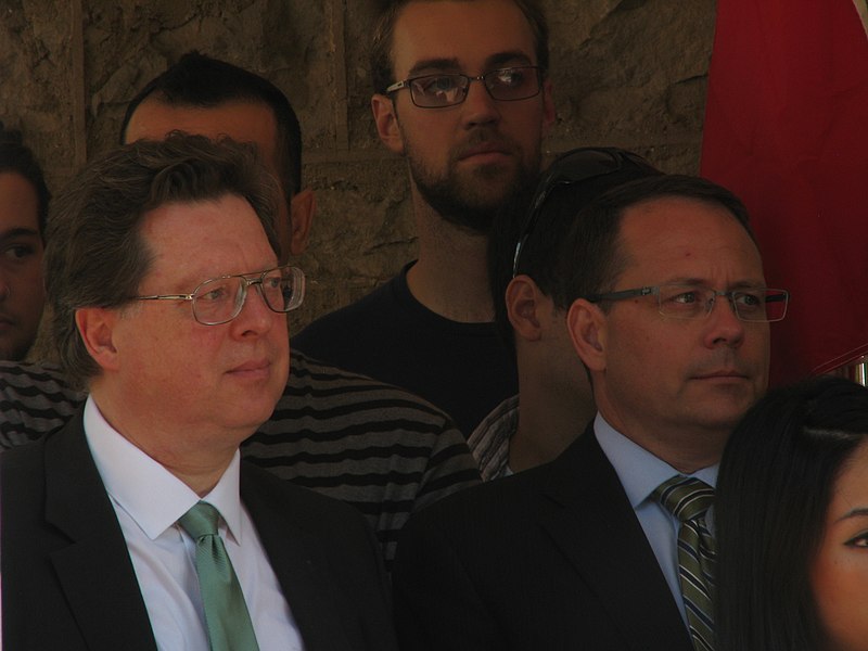 File:Bob Jonkman, Mike Schreiner (22086935566).jpg