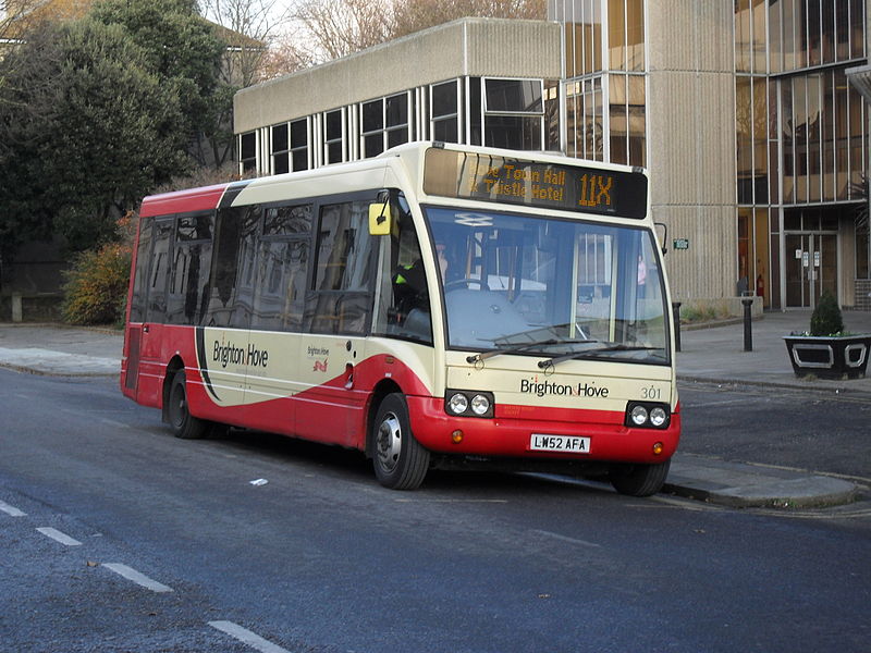 File:Brighton & Hove bus LW52 AFA (3).jpg