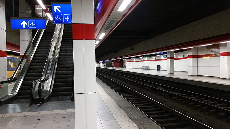 File:Brussels Airport train station 06.jpg