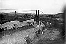 Teleférico e Decauville no Forte de Shinkakasa, República Democrática do Congo, 1891-1909.jpg