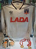 Miniatura para Historia del uniforme del Club Social y Deportivo Colo-Colo