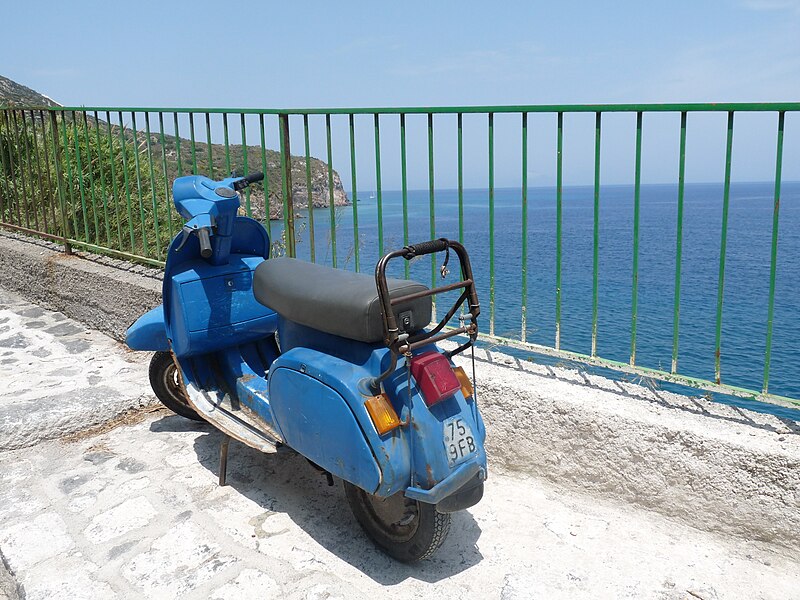 File:Canneto-Scooter.jpg