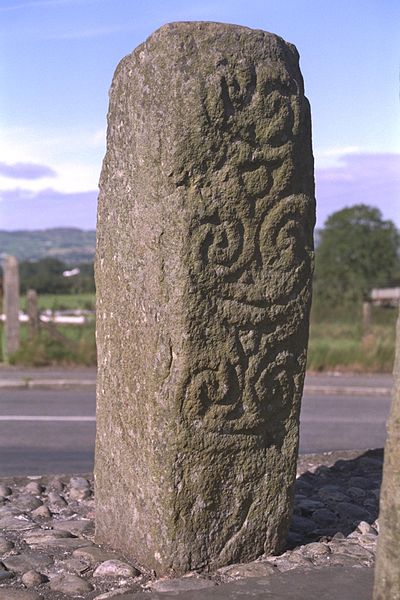 File:Carndonagh North Pillar 1996 08 29.jpg