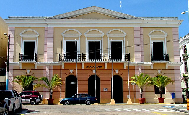 Image: Casa Alcaldía, Arecibo, Puerto Rico   panoramio