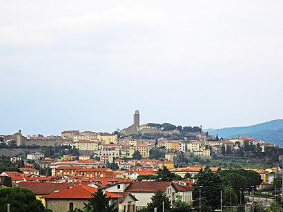 Come arrivare a Castiglion Fiorentino a Arezzo con Bus o Treno