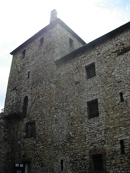 File:Castle in Będzin 17.JPG