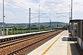 Čeština: Nová železniční zastávka Cerhovice ležící na území obce Újezd. Směr do Berouna. English: New railway station in Cerhovice, Czech Republic