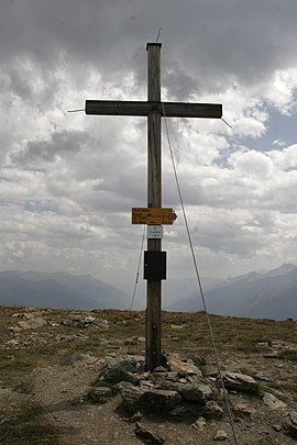 Chavalatsch Gipfelkreuz 01.jpg