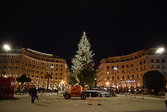 Christmas tree in Aristotelous square, Thessaloniki - unfinished.