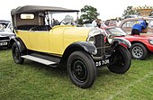 La Citroën B2 1925 évoque la voiture de Bécassine.