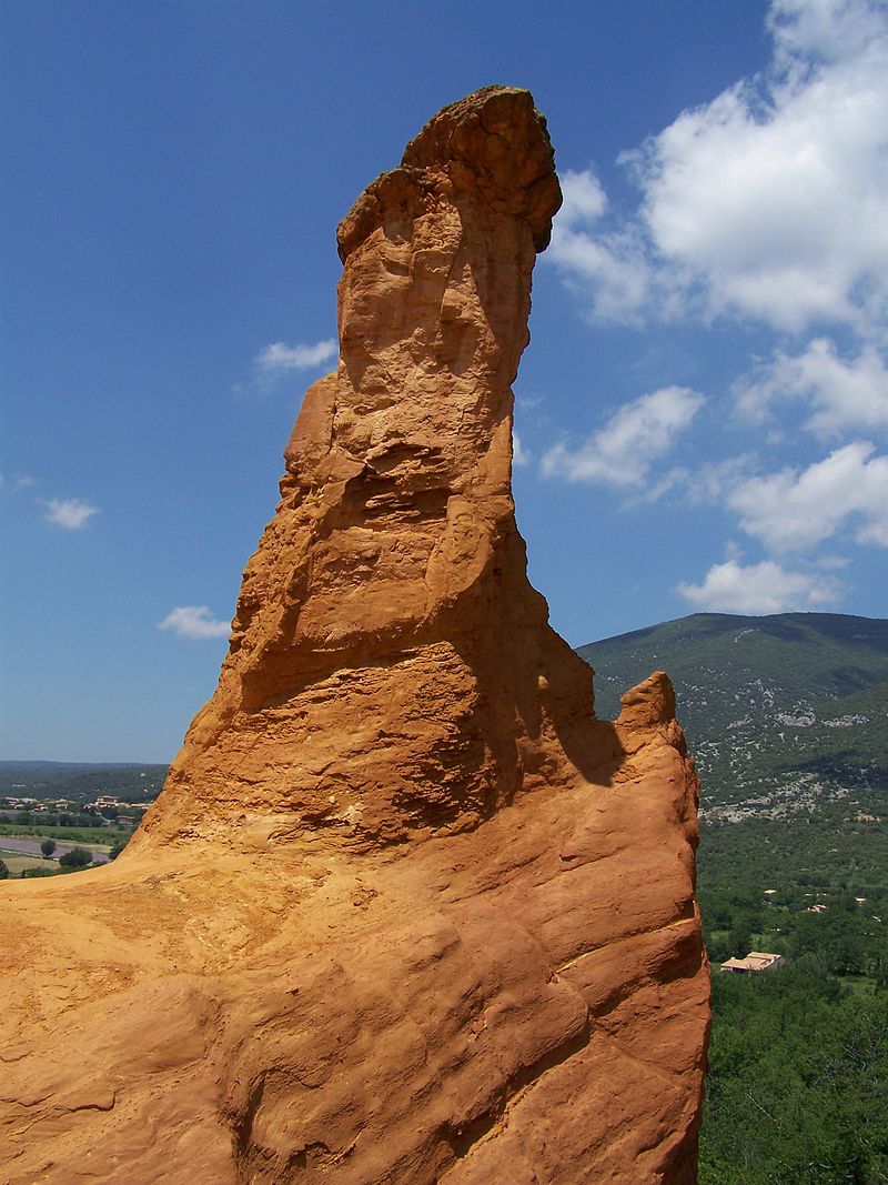 LIEUX INSOLITES,ORIGINAUX,MÉCONNUS en France 800px-Colorado_Rustrel_-3-_11.06.2007