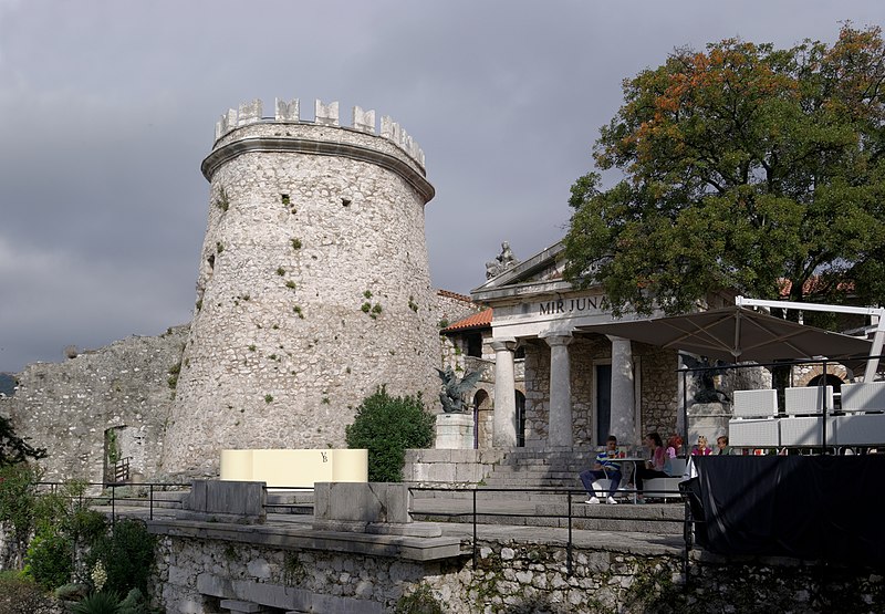 File:Croatia Trsat Castle BW 2014-10-14 12-36-54.jpg