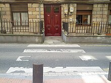 Crosswalk right to your door (18823136045).jpg