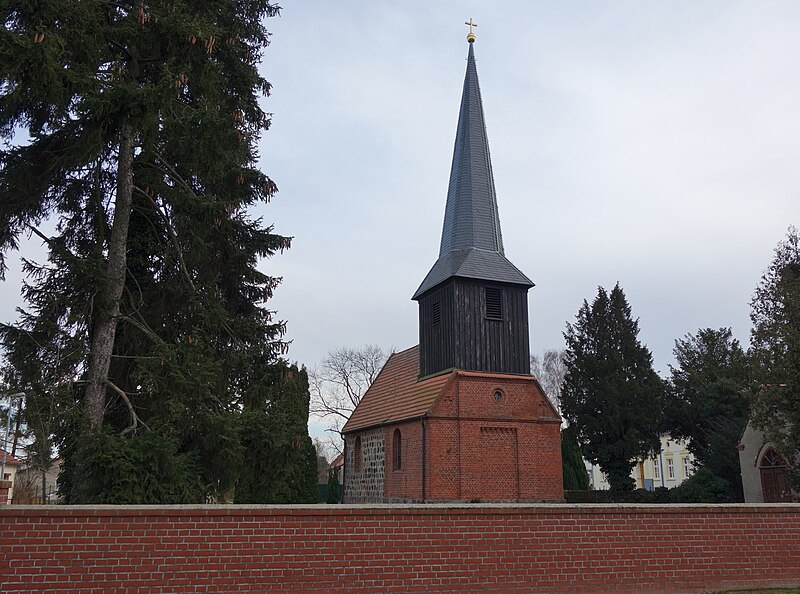 File:Dorfkirche Küdow 2016 WNW.jpg