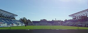 Футбольное поле стадиона. Фото 2012 г.