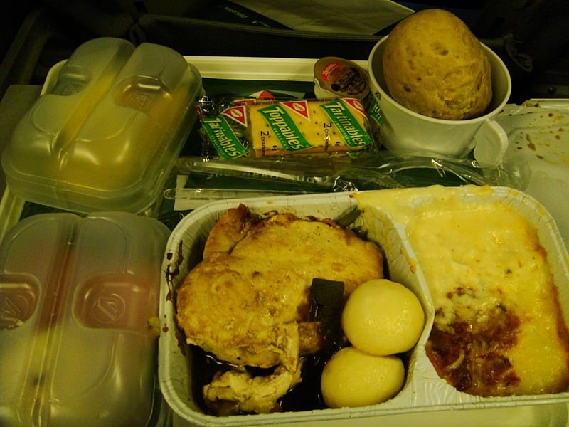 File:EHGritaly 120303-03 (Alitalia Economy class meal).JPG