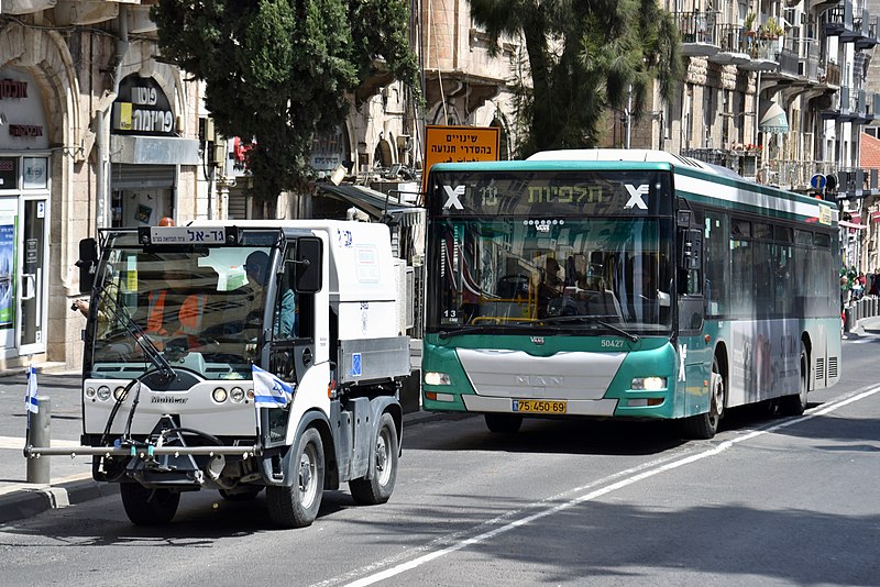 File:Egged 50427, King George Street, Jerusalem, 2019 (01).jpg