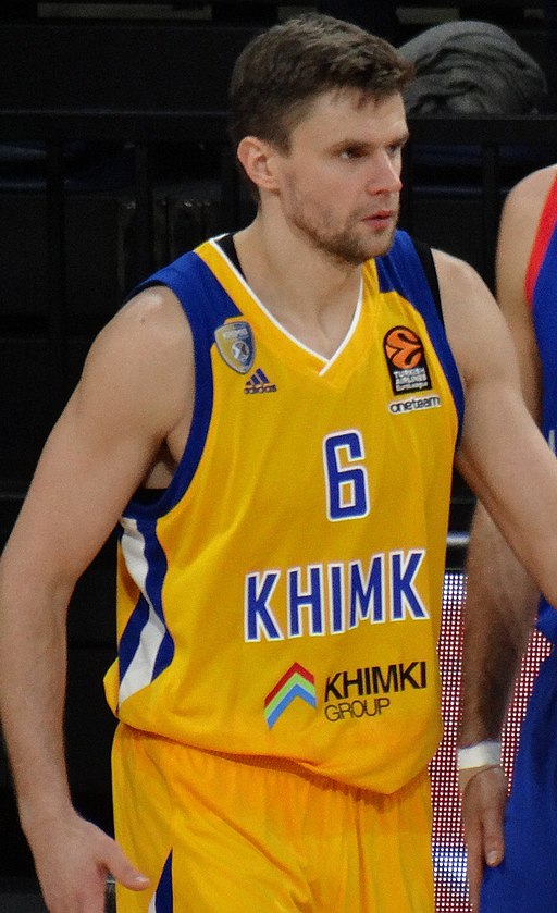 Egor Vyaltsev 6 BC Khimki EuroLeague 20180321 (2) (cropped)