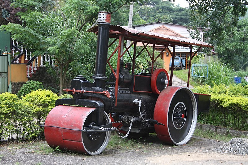 File:Elderly steam roller (7567912780).jpg