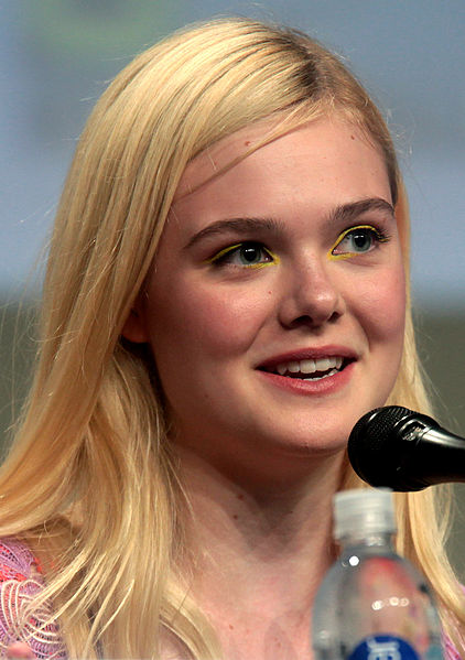 File:Elle Fanning by Gage Skidmore.jpg