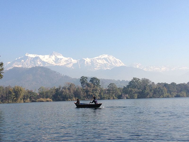 File:Fewa Lake-Fish tail.JPG