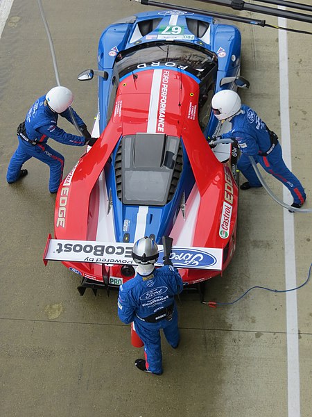 File:Ford GT during refueling.jpg