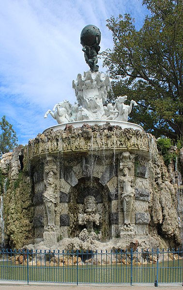 File:Fountain of Titan, Béziers.jpg