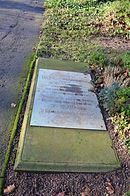 Frankfurt, main cemetery, grave B 177 Woolbridge.JPG