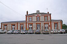 Bâtiment voyageurs vu du boulevard de la gare.